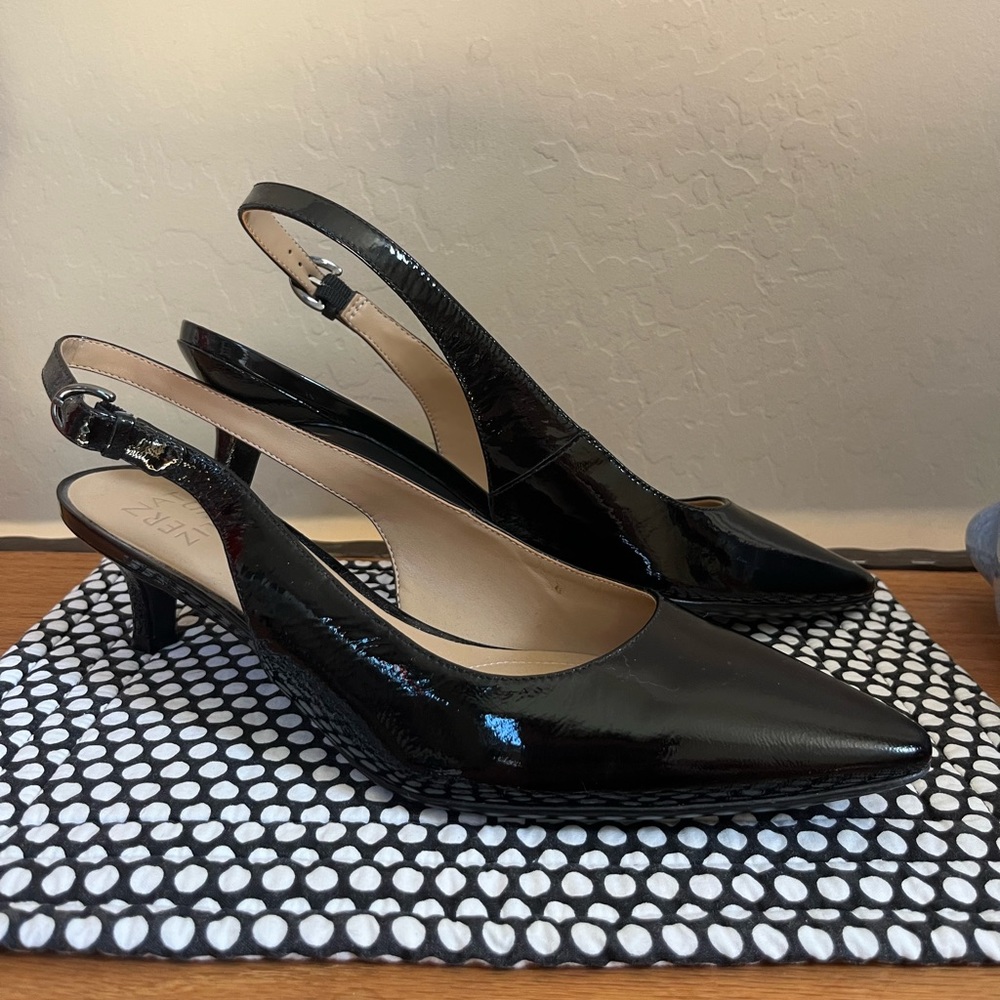 Naturalizer Black kitten heels size 9
